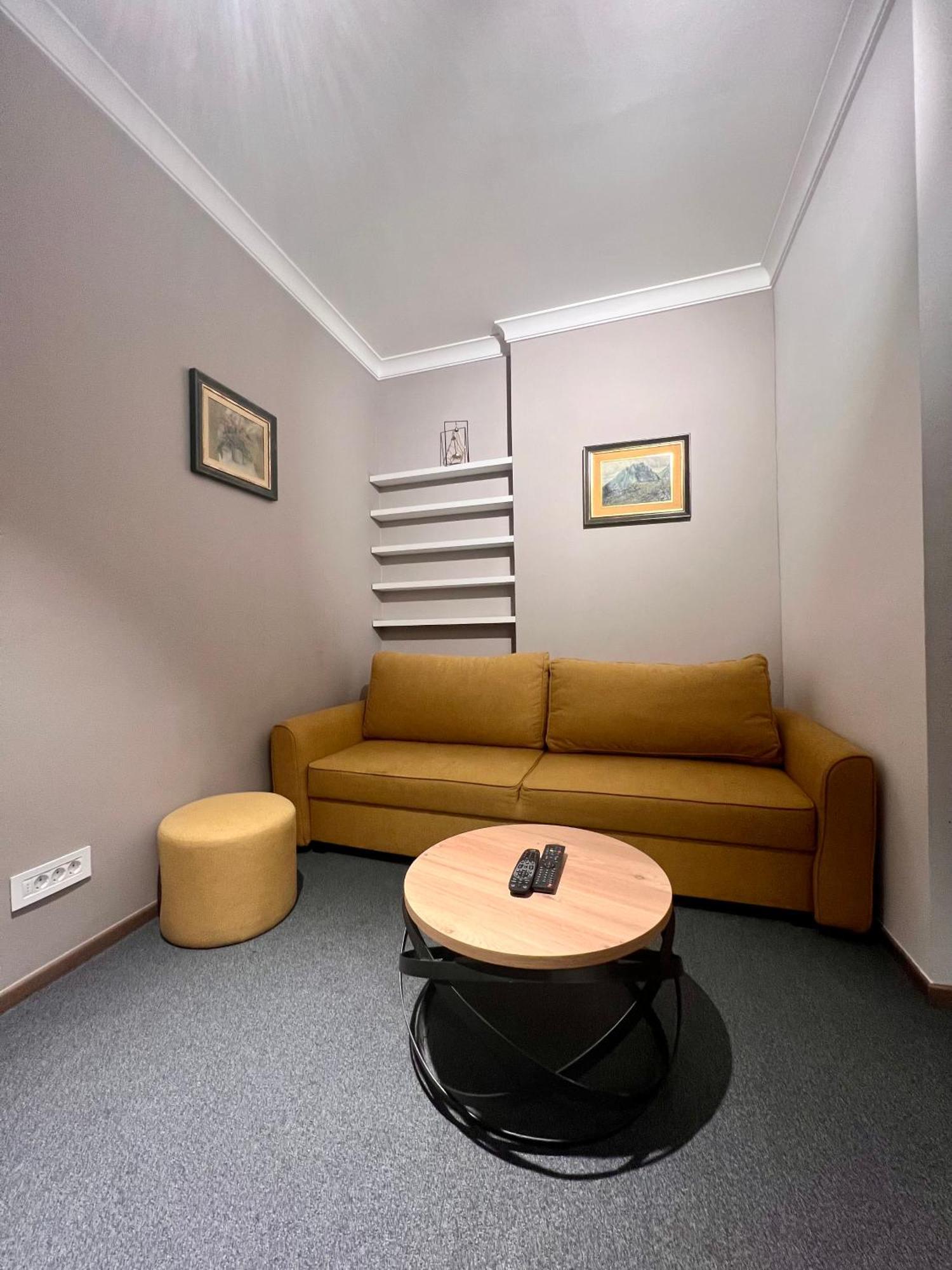 Town Place Charlie Belgrad Exterior foto